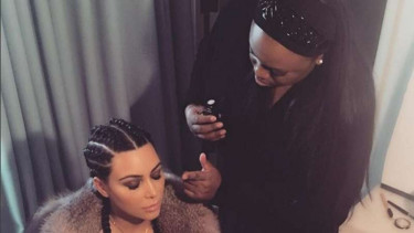 Rambut kepang ala Kim Kardashian