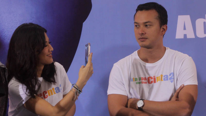 konferensi pers film AADC 2