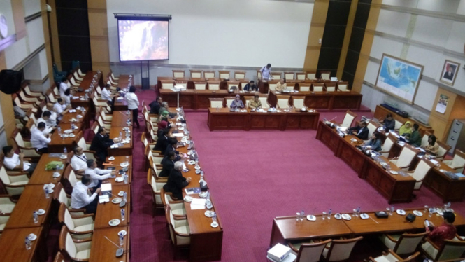 Komisi I DPR RI menggelar Rapat Dengar Pendapat 