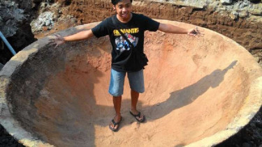 Benda asing mirip wajan di Purworejo.