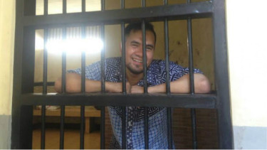 Saipul Jamil di balik jeruji besi