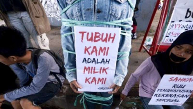 Ilustrasi/Aksi Solidaritas untuk korban pemerkosaan dan pembunuhan di Indonesia