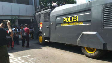 Truk operasional polisi.