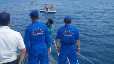 Polisi kepulauan seribu lakukan pencarian korban kapal tenggelam