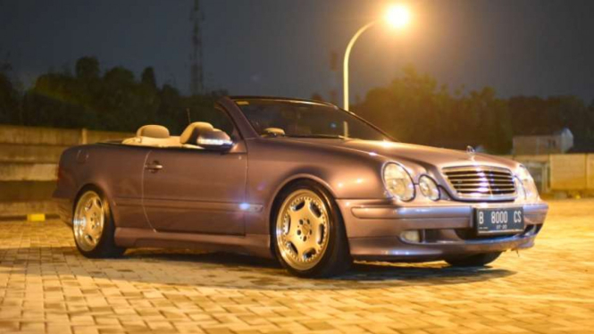 Modifikasi elegan Mercy CLK 320 Cabriolet.