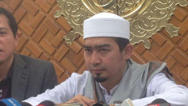 Ustaz Solmed.