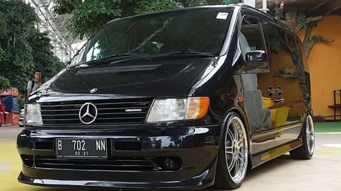 Modifikasi Mercedes-Benz V230.