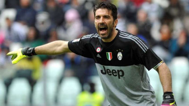 Penjaga gawang Juventus, Gianluigi Buffon