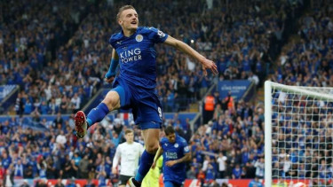 Penyerang Leicester City, Jamie Vardy, digosipkan ke Arsenal.