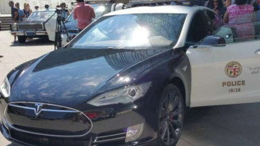 Tesla Model S yang diuji coba oleh LAPD.
