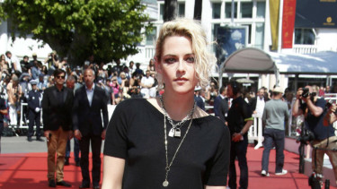 Kristen Stewart dan gaya tak biasa di karpet merah