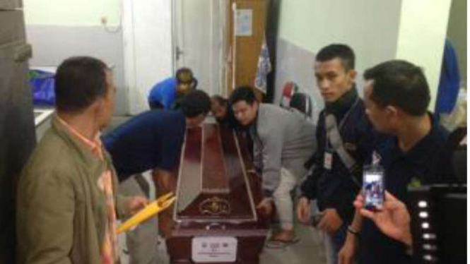 Jenazah korban longsor di Deli Serdang, Sumatera Utara berhasil diidentifikasi, Selasa (17/5/2016)