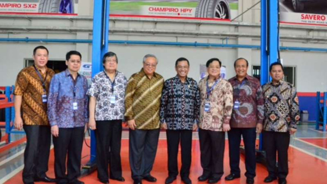 Persemian pembangunan proving ground Gajah Tunggal.