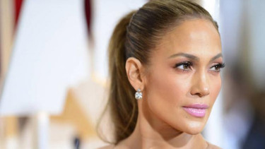 Jennifer Lopez.