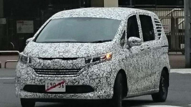 Honda Freed terbaru diuji coba di Jepang.