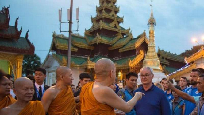 Biksu Budha.