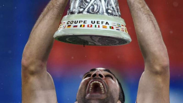 Bek Sevilla, Adil Rami rayakan gelar Liga Europa