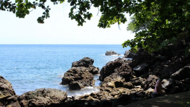 Pantai air panas Lehi di Sitaro, Sulawesi Utara