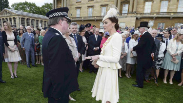 Keluarga Kerajaan Inggris Gelar Pesta Taman di Istana Buckingham
