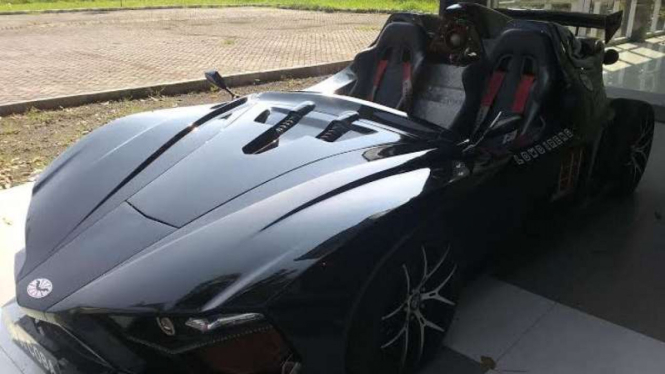 Penantang mobil Batman buatan mahasiswa ITS