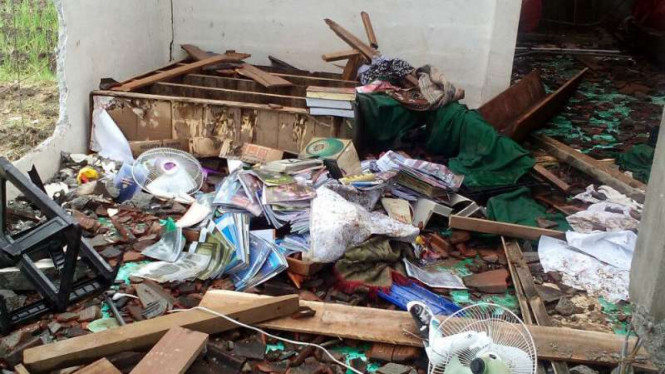 Perusakan rumah jemaah Ahmadiyah.