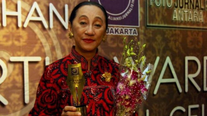 profil tokoh Maria Farida Indrati