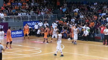 Final IBL Indonesia antara Pelita Jaya melawan CLS Knight