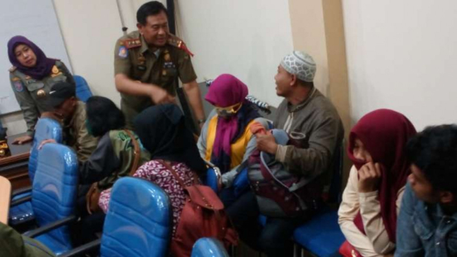 Ilustrasi/Satpol PP Depok menangkap pasangan mesum.