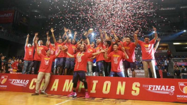 CLS Knight Surabaya juara IBL 2016