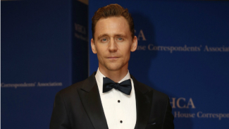 Tom Hiddleston Bergabung dalam Serial Sherlock 4?