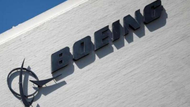 Logo pesawat Boeing. 