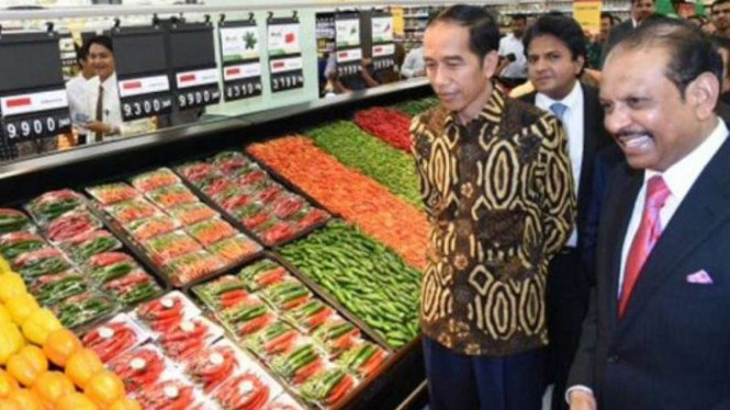 Peresmian Lulu Hyperstore di Cakung