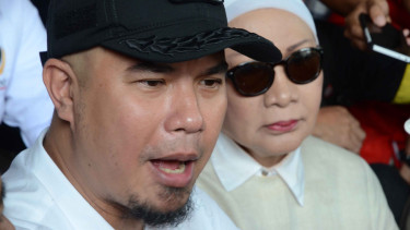 Dhani dan Ratna Sarumpaet Datangi KPK
