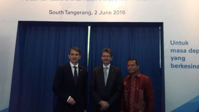 Peresmian laboratorium pengujian ban TUV Rheinland di Indonesia.