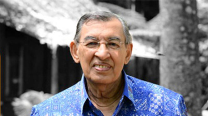 Prof Dr Quraish Shihab, ulama ahli ilmu tafsir Alquran, menjadi khatib salat Idul Fitri di Masjid Istiqlal, Jakarta, pada Minggu pagi, 25 Juni 2017.