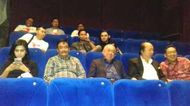 Wagub DKI dan Dato' Sri Tahir Nonton My Stupid Boss.