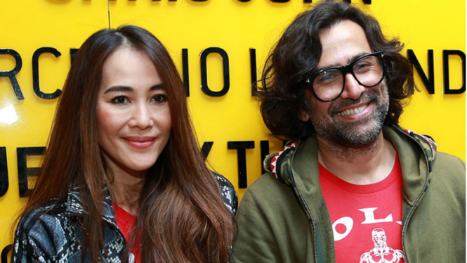 Ina Thomas dan Jeremy Thomas