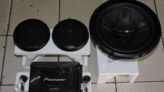 Paket audio yang ditawarkan bengkel di Kemayoran.