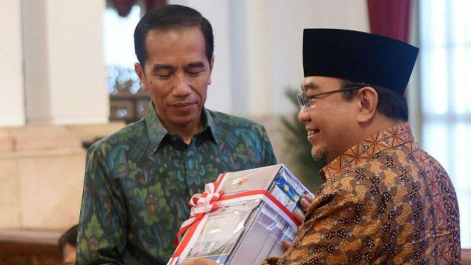 Presiden Joko WIdodo terima laporan pemeriksaan atas LKPP 2015