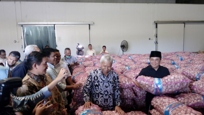 Pimpinan DPR RI tinjau gudang beras milik Bulog