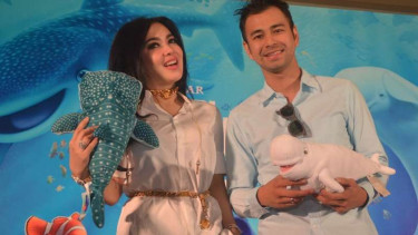 Syahrini dan Raffi Ahmad