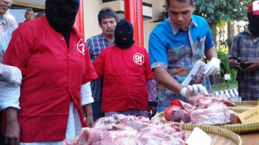 Gelar kasus penipuan penjualan daging babi sebagai sapi