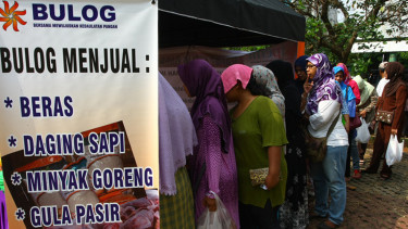 Operasi pasar di Pamulang