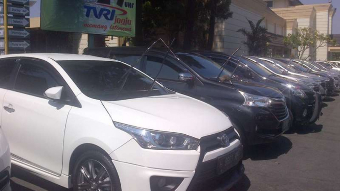 Penjualan mobil bekas di Yogya 