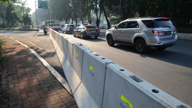 Penutupan Jalur Cepat Semanggi