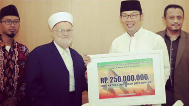 Sumbangan dari warga Bandung untuk Palestina.