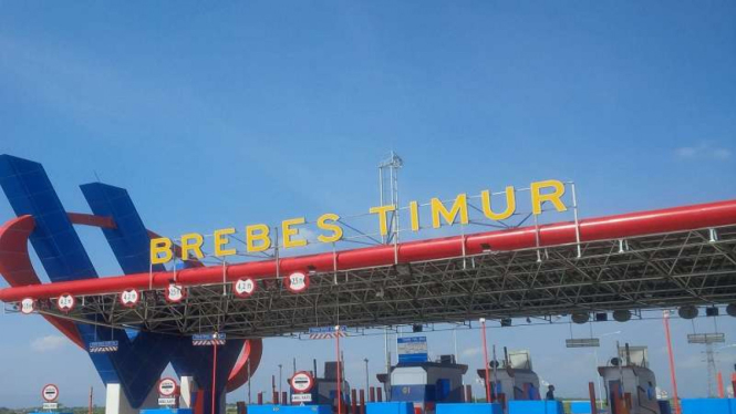 Gerbang Tol Brebes Timur