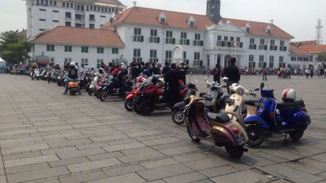 Pecinta balap Vespa