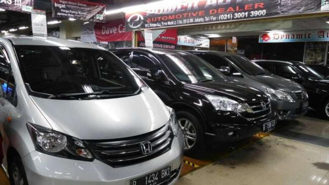 mobil bekas