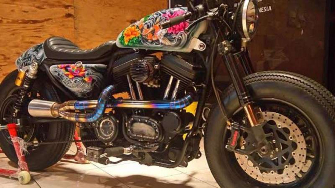 Modifikasi Harley Davidson Sportster 883